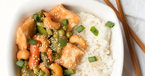 Easy 30-Minute Cashew Chicken: Skip Takeout Tonight!